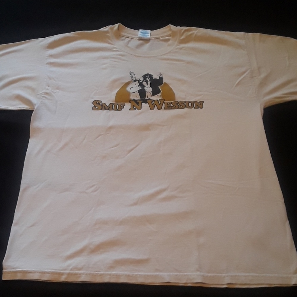 Tee shirt